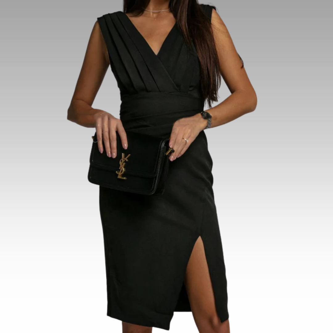 Regalia™ – Elegancka Dopasowana Sukienka z Dekoltem w Szpic i Rozcięciem